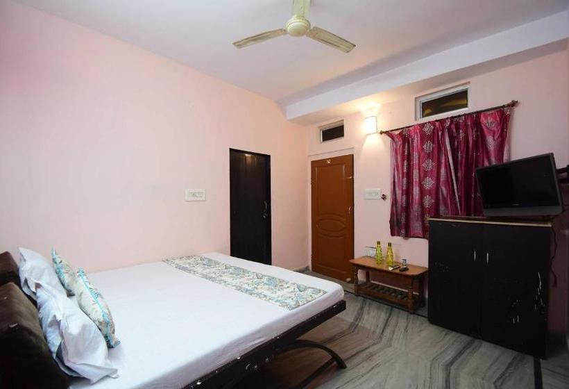 בית מלון כפרי New India Guest House