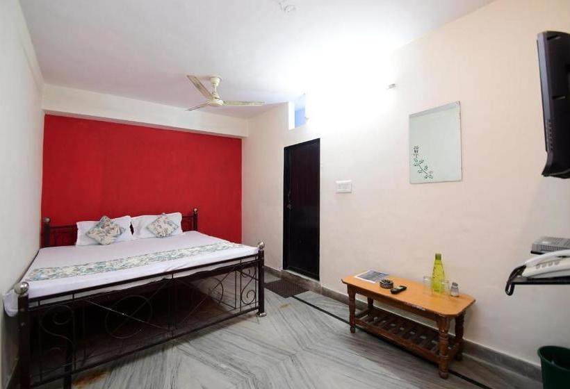 בית מלון כפרי New India Guest House