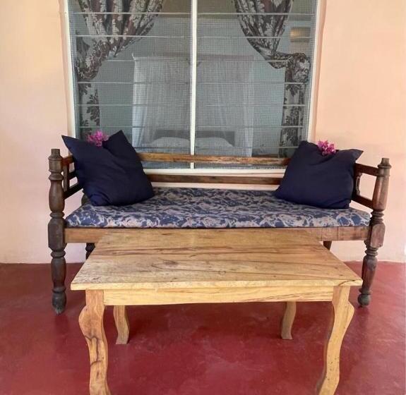 Bed and Breakfast Mafia Whale Shark Safari Afro Beach