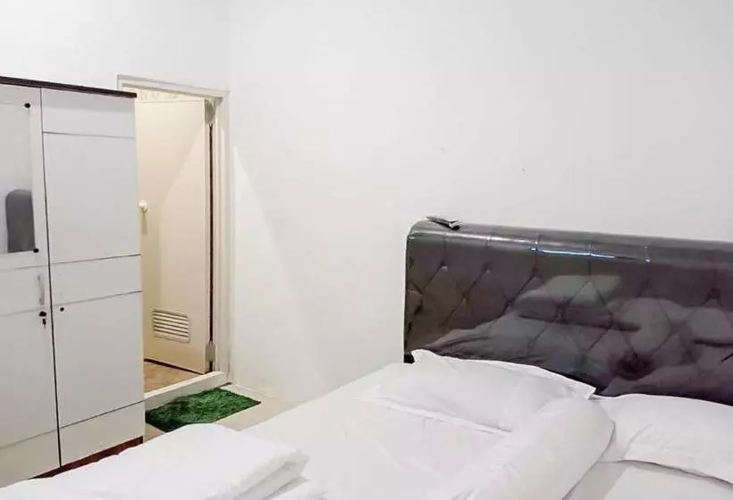 Hotelli Agnes Residence Near Blok M Mitra Reddoorz