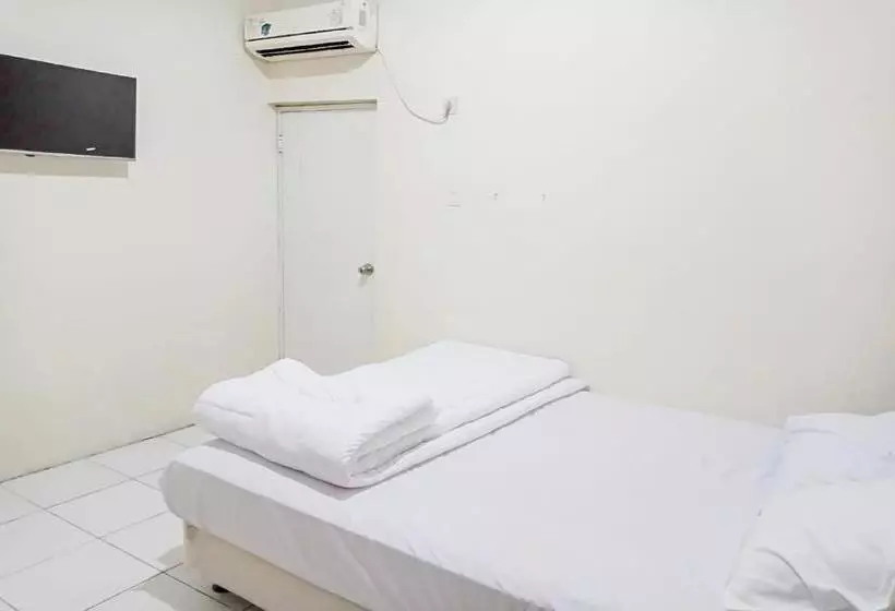 Hotelli Agnes Residence Near Blok M Mitra Reddoorz