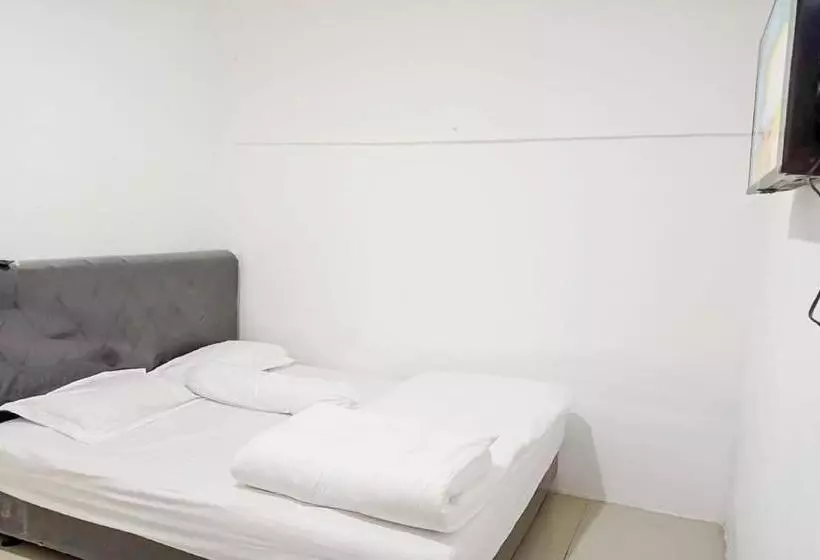 Hotelli Agnes Residence Near Blok M Mitra Reddoorz
