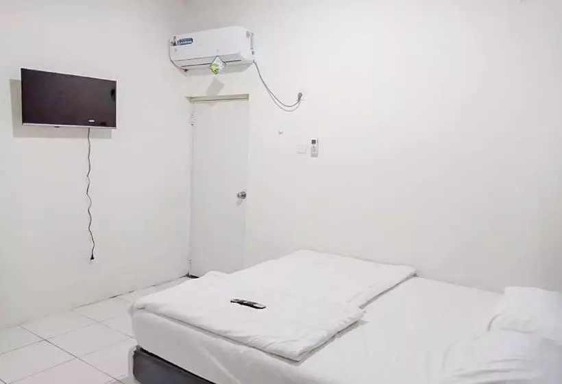 Hotelli Agnes Residence Near Blok M Mitra Reddoorz