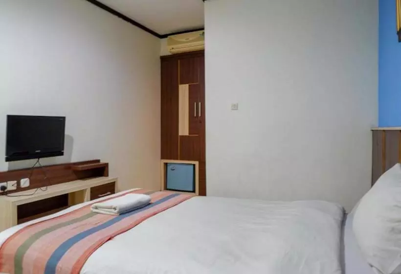 Hotelli Agnes Residence Near Blok M Mitra Reddoorz