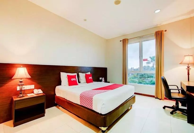 Hotelli Capital O 90126 Bojonegoro