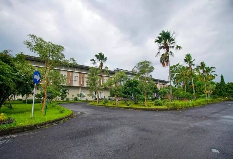 Hotelli Capital O 90126 Bojonegoro