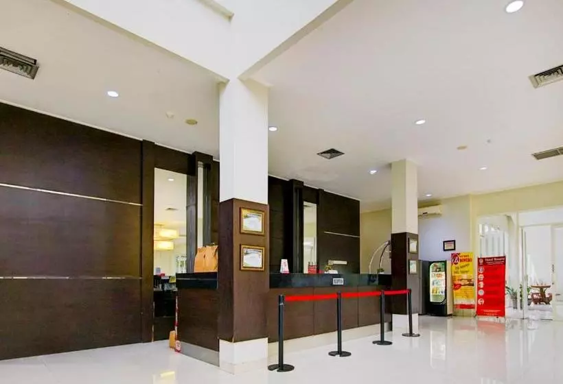 Hotelli Capital O 90126 Bojonegoro