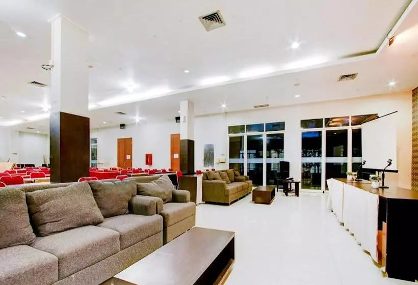 Hotelli Capital O 90126 Bojonegoro