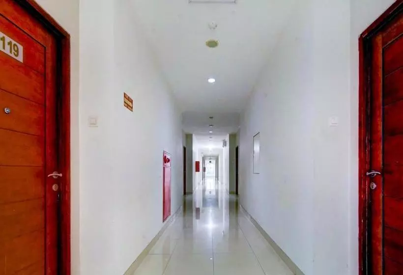 Hotelli Capital O 90126 Bojonegoro