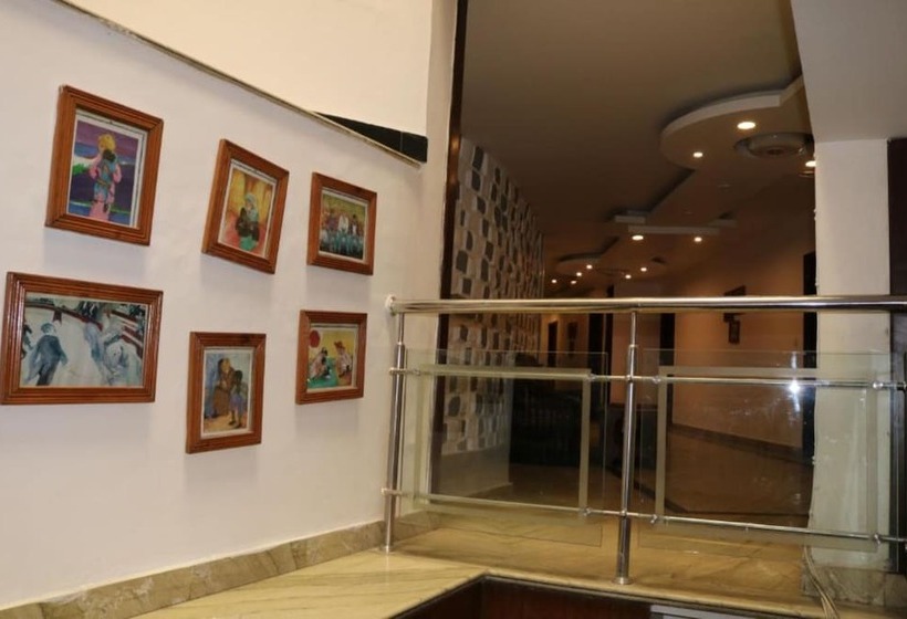 בית מלון כפרי Goroomgo Mall Road Abhinandan Mussoorie