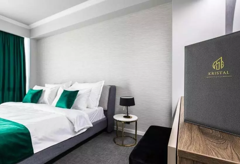 ホテル Kristal Focsani