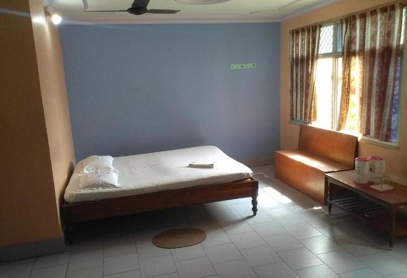 Отель Mayur Puri