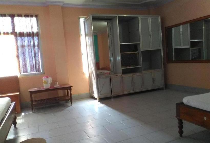 Отель Mayur Puri