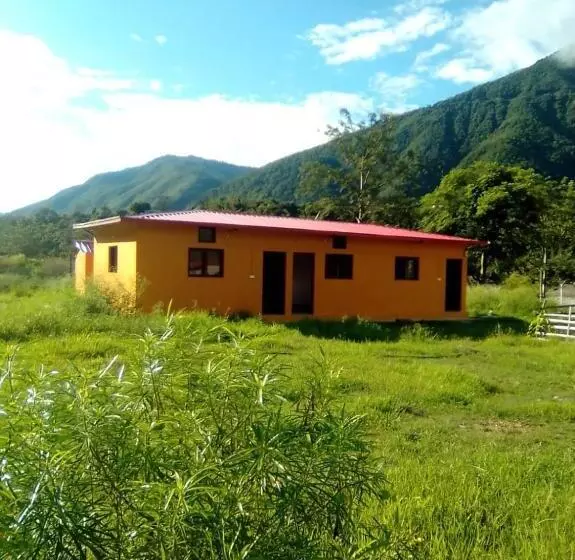 Hotelli Nayar Valley Retreat