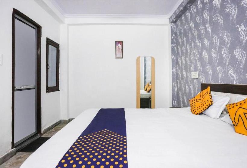 Отель Spot On 76281 Moon Shine