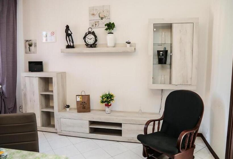 پانسیون Guest House Malaguzzi