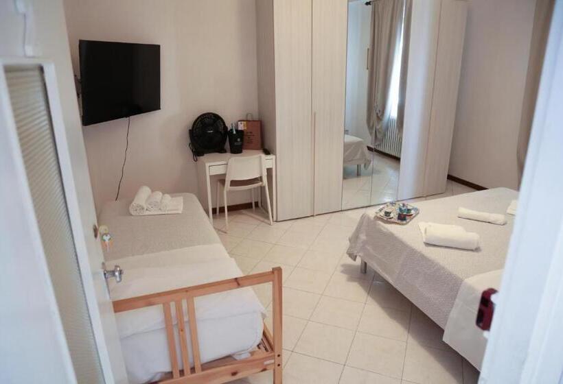 پانسیون Guest House Malaguzzi