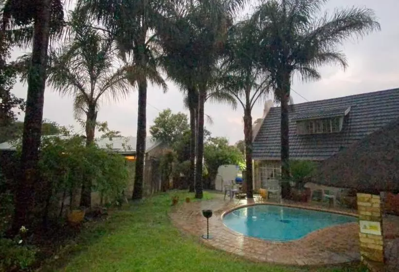 Majatalo Ndzuti Guest House