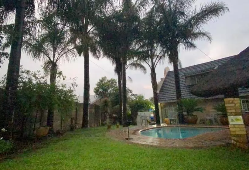 Majatalo Ndzuti Guest House