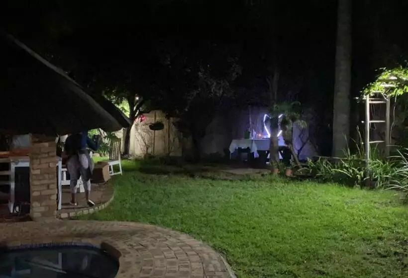 Majatalo Ndzuti Guest House