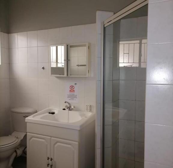 Пансион Ndzuti Guest House