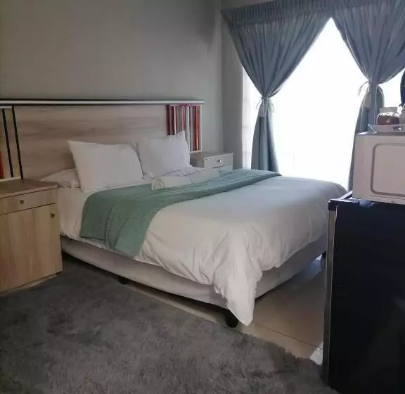 Majatalo Ndzuti Guest House