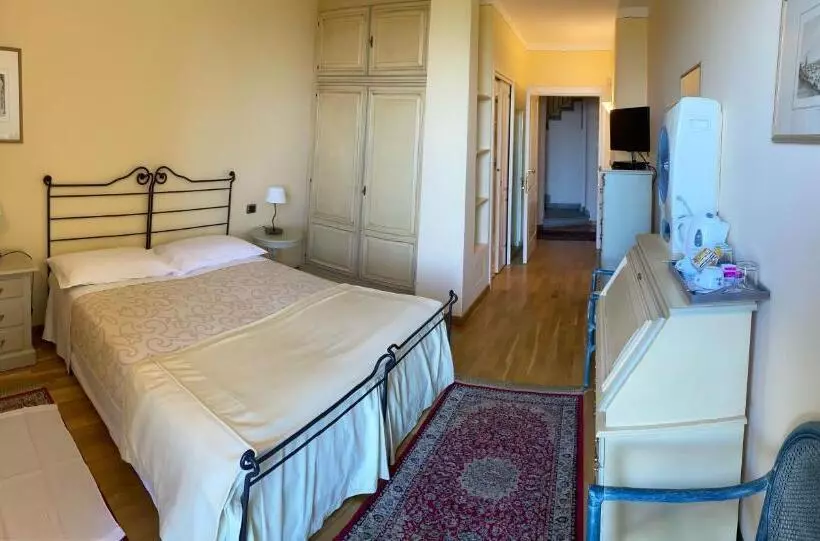 Aamiaismajoitus (B&B) La Sismonda