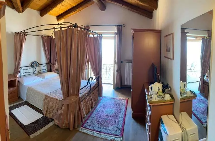 Aamiaismajoitus (B&B) La Sismonda