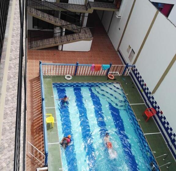 酒店 Anapoima Plaza In