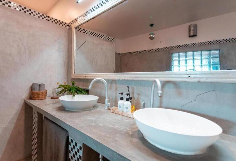 فندق B4 Boutique