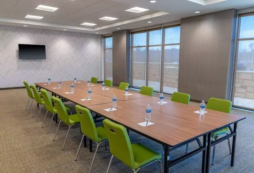 هتل Springhill Suites By Marriott Overland Park Leawood