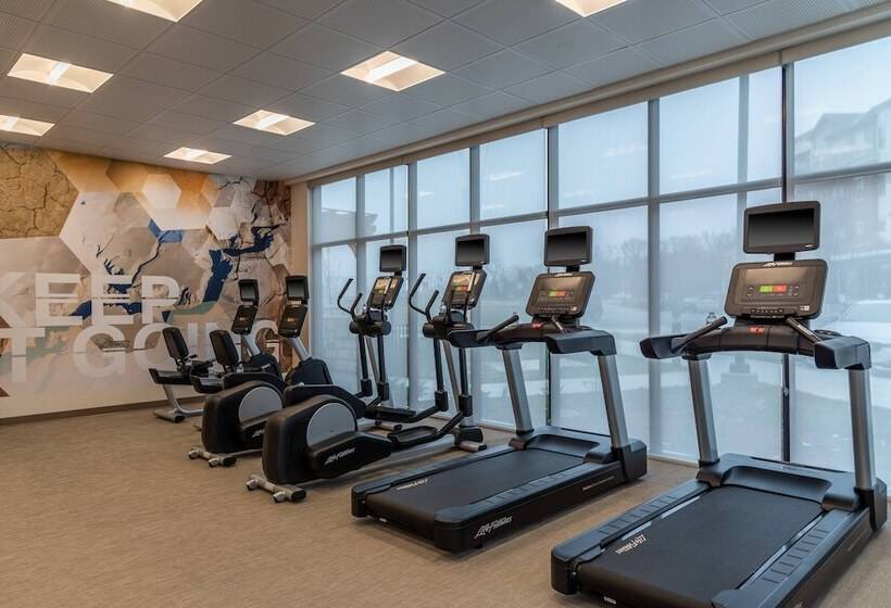 هتل Springhill Suites By Marriott Overland Park Leawood