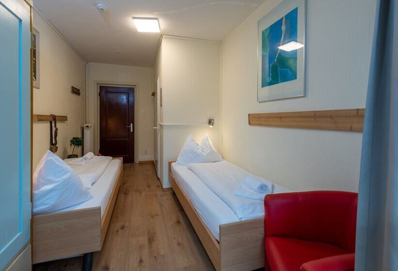 모텔 Grischalodge Das Hotel Mit Bergblick Seit 1929   Bitte Beachten Sie Beim Buchen Auf Die Zimmerkatego