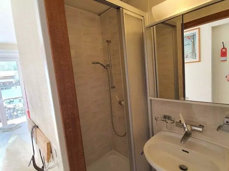 モーテル Grischalodge Das Hotel Mit Bergblick Seit 1929   Bitte Beachten Sie Beim Buchen Auf Die Zimmerkatego