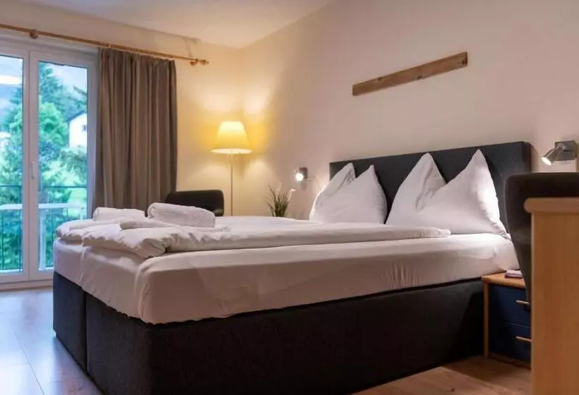 モーテル Grischalodge Das Hotel Mit Bergblick Seit 1929   Bitte Beachten Sie Beim Buchen Auf Die Zimmerkatego