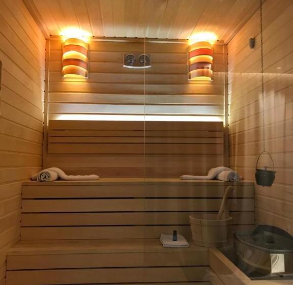 پانسیون Korpa Deli Rooms Spa