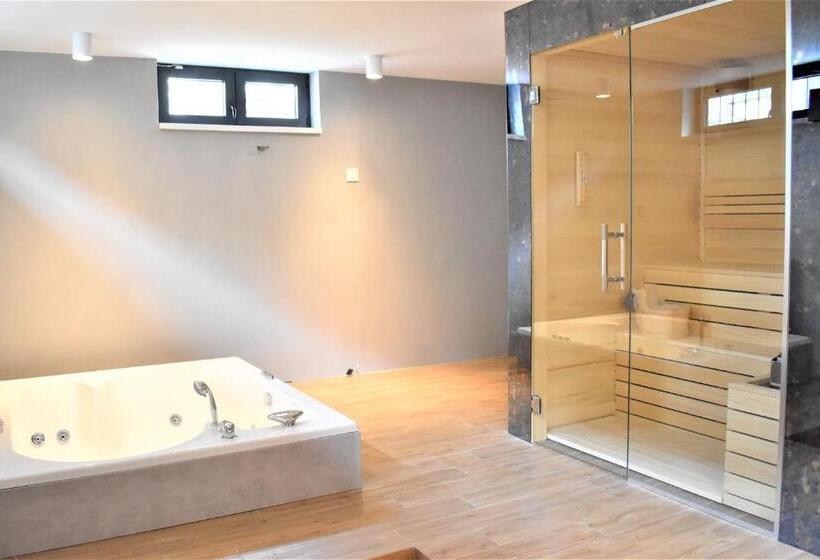 پانسیون Korpa Deli Rooms Spa