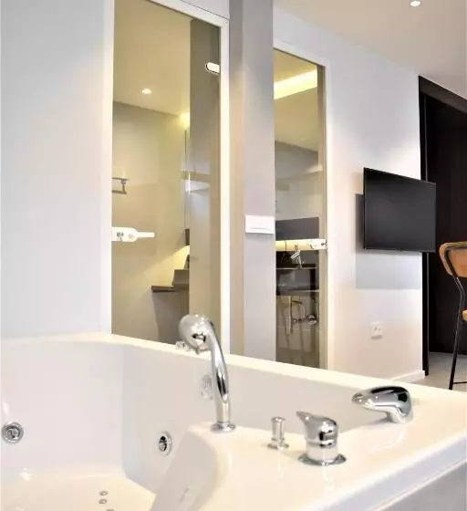 پانسیون Korpa Deli Rooms Spa