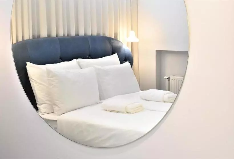 پانسیون Korpa Deli Rooms Spa