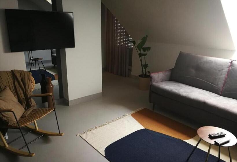 پانسیون Korpa Deli Rooms Spa