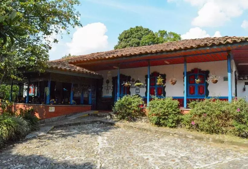 Aamiaismajoitus (B&B) Finca La Colina