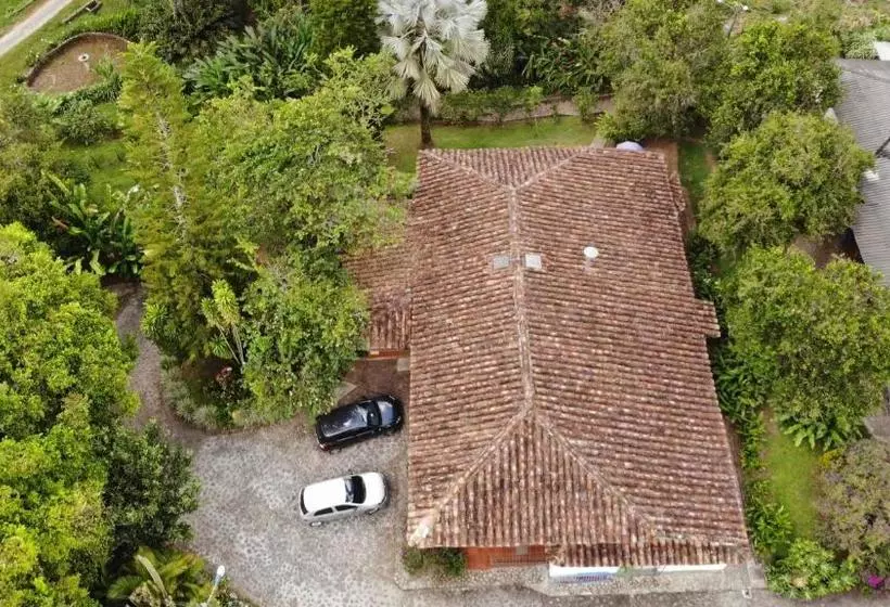 Aamiaismajoitus (B&B) Finca La Colina