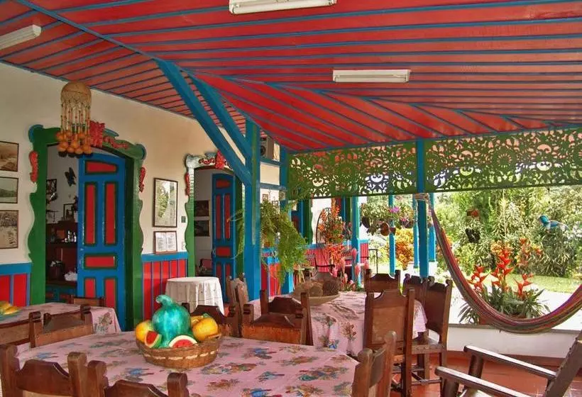 Aamiaismajoitus (B&B) Finca La Colina