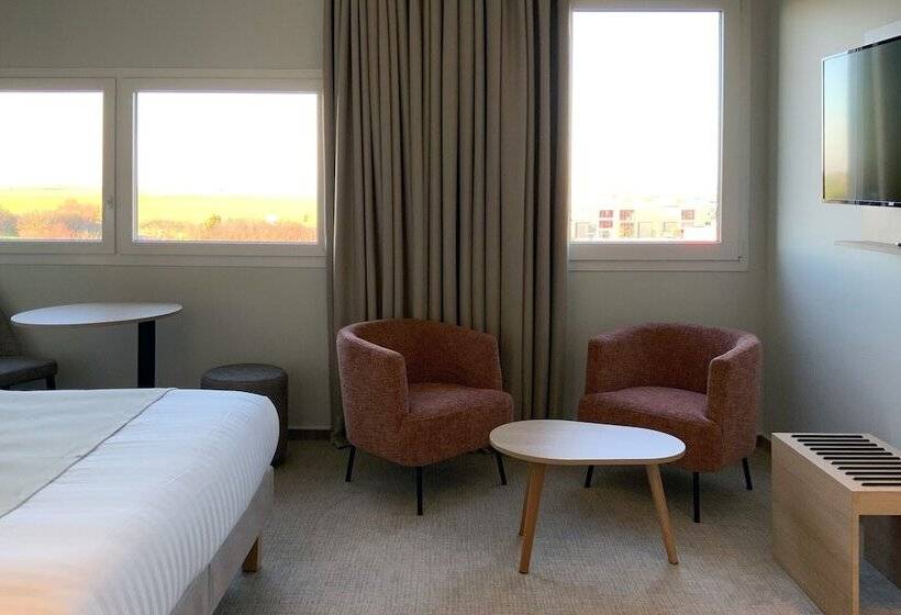 Hotel Akena Troyes La Chapelle Stluc