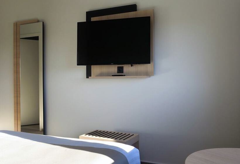 Hotel Akena Troyes La Chapelle Stluc