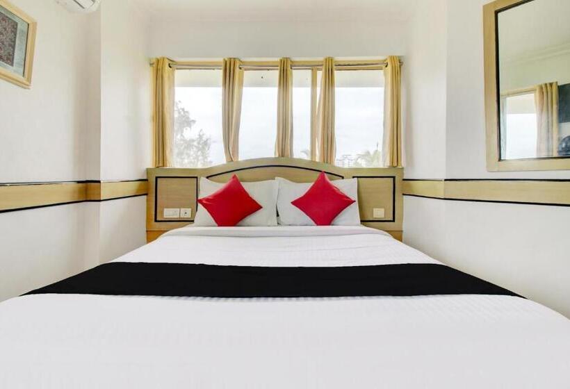 هتل Collection O 75308 Floatel International Beach Resort