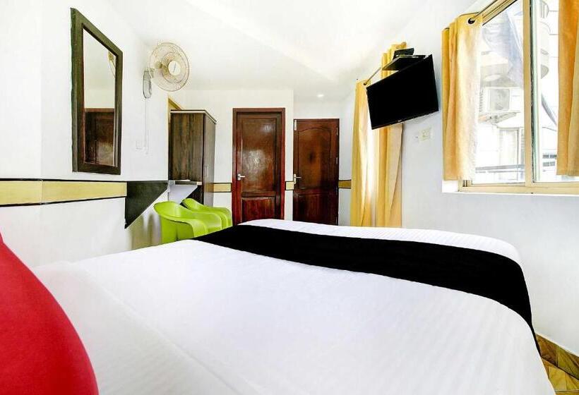 هتل Collection O 75308 Floatel International Beach Resort