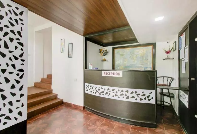 Hotelli Collection O 75308 Floatel International Beach Resort