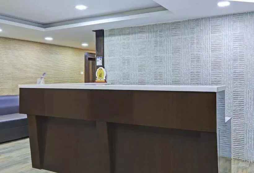 Hotelli Treebo Raj Inn Lalpur