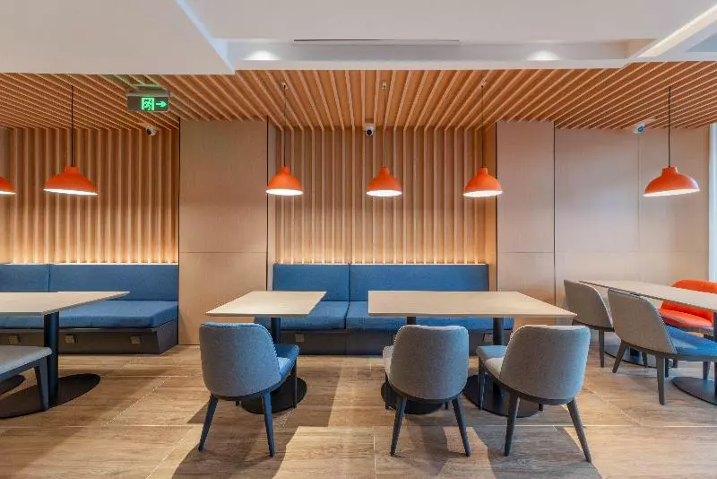 Hotelli Holiday Inn Express Yangquan City Center